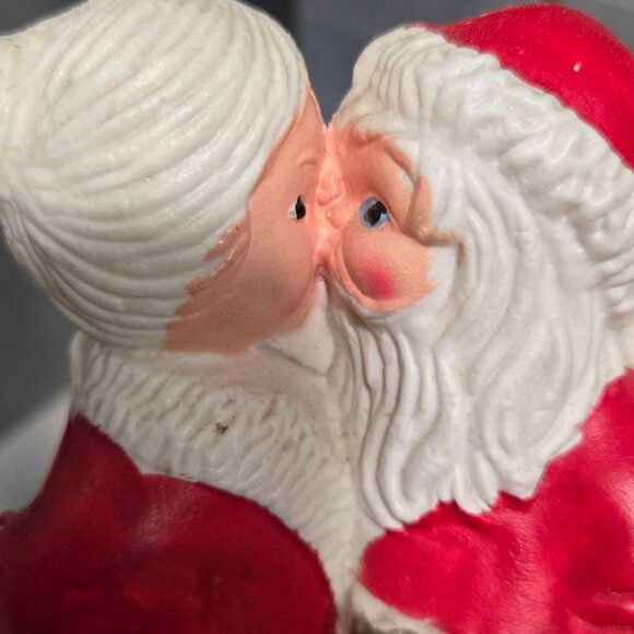 Vintage Kissing Santa and Mrs. Claus - Picture 7 of 9